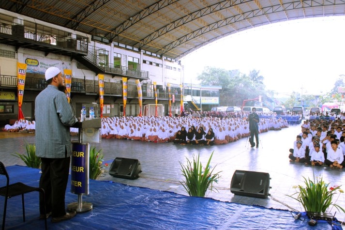 Pengembangan Kurikulum Agama di Pesantren Modern Al Masoem