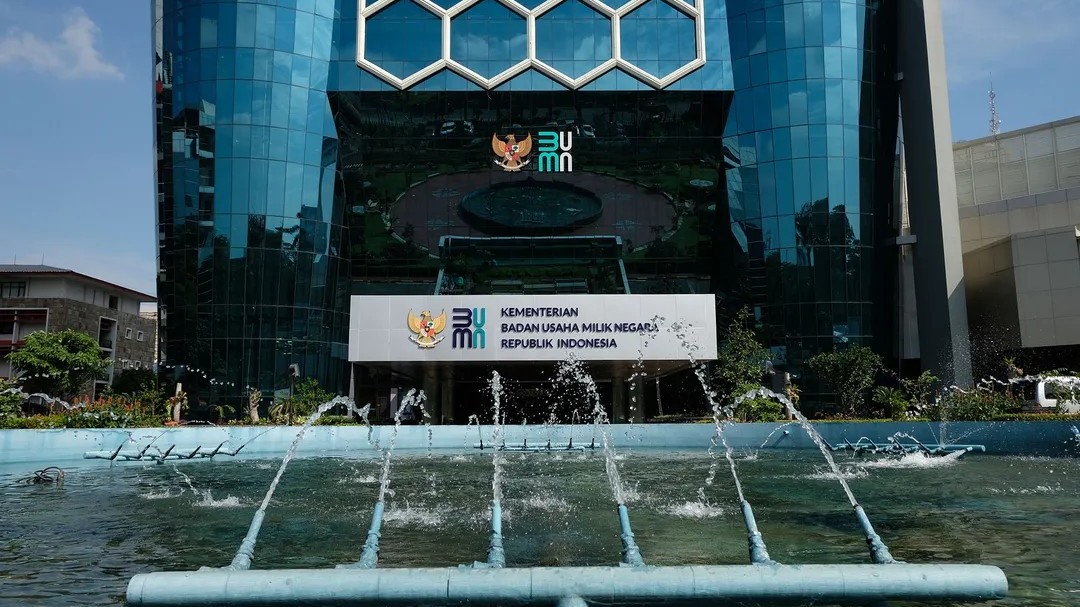 Bagaimana Struktur Organisasi BUMN Mempengaruhi Pelayanan Publik?