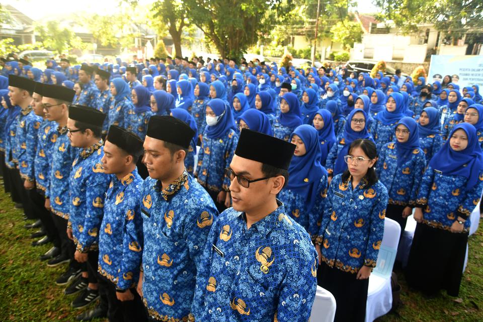 Contoh Soal CPNS dan Pembahasan: Panduan Belajar Efektif