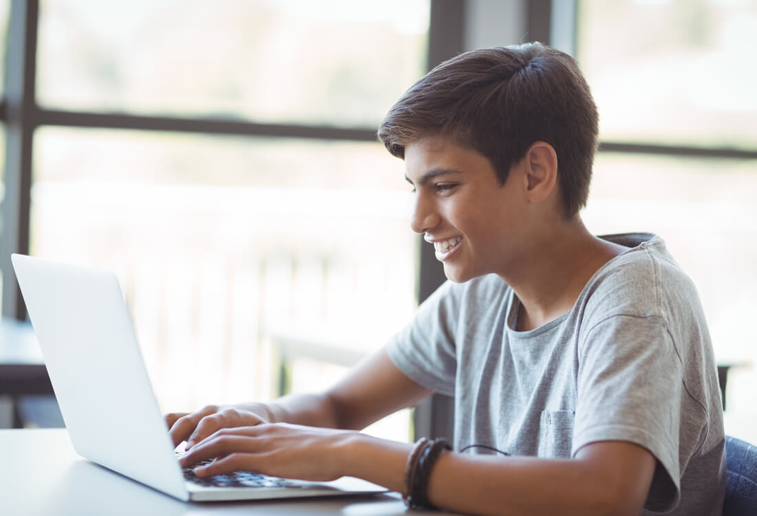 Persiapan Ujian Nasional SMP dengan Belajar Online, Apakah Efektif?