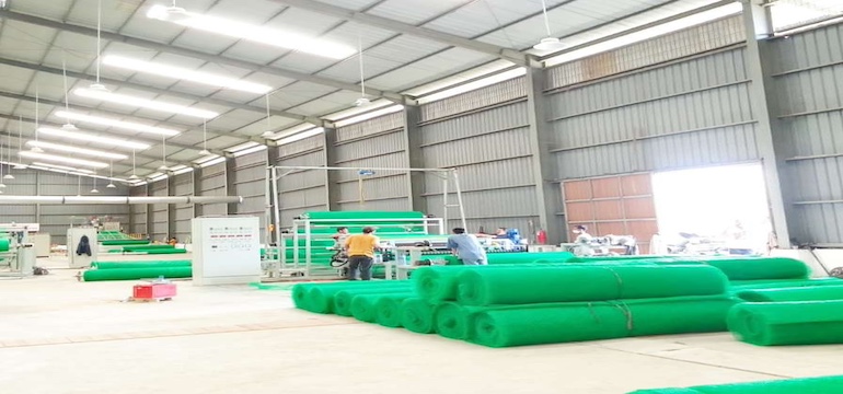 Geomat HDPE Solusi Efektif Pengendali Erosi Lereng