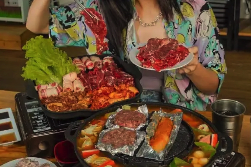 Membuat Review Positif: Peran Food Blogger dalam Mengulas Tempat Kuliner