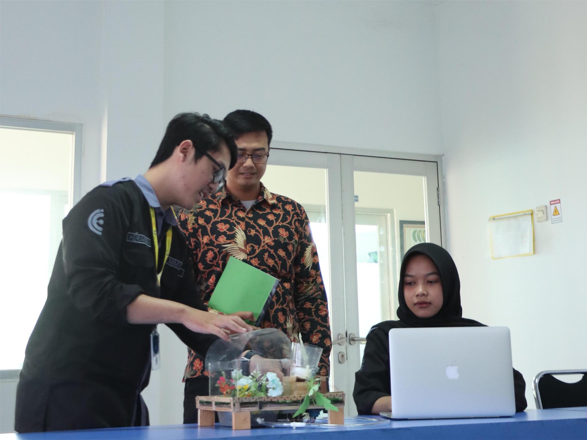 Aspek Matematika dan Fisika Apa yang Paling Dominan Dipelajari di Jurusan Teknik Industri?