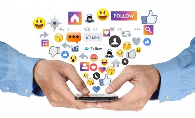 Demokrasi di Era Digital: Ketika Viral Lebih Berpengaruh dari Visi-Misi