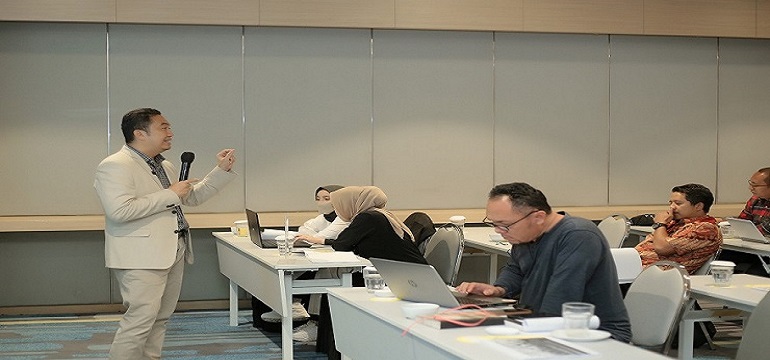 Rahasia Sukses Mengubah Bisnis Anda dengan Membelajar dari Pembicara Internet Marketing Terkemuka, Dr. Tonton Taufik, S.T., M.B.A