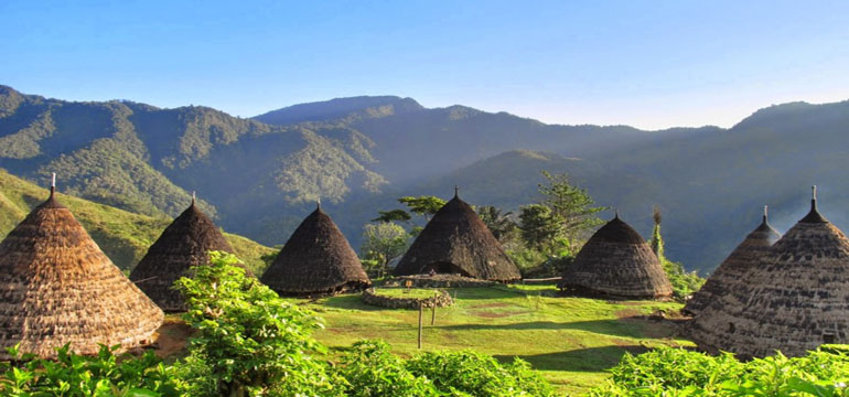 Wae Rebo, Desa Wisata Tertinggi yang Penuh Pesona di NTT